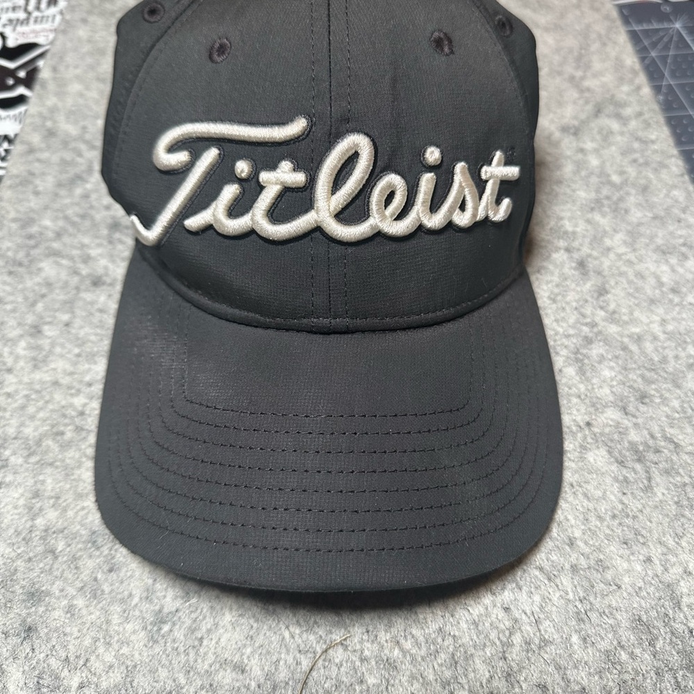 Titleist Black Hat with Silver Embroidery